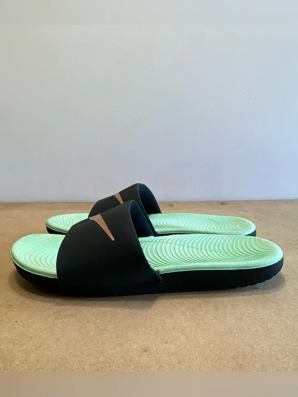 Nike Kawa Slides Kids Size 4Y (Fits Women's Size 5.5 - 6)